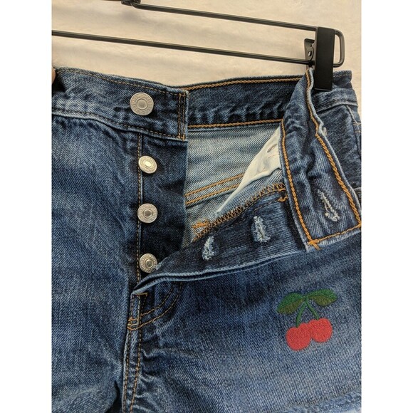 Levis 501 Distressed Cutoff Denim Shorts Cherry Patch Button Fly Size 25 - Picture 14 of 16